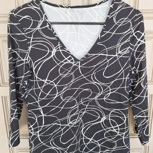 Unbranded Petite Pullover SzSP Black/White Abstract 3/4 Sleeves SpandexBlend EUC - Picture 9 of 12
